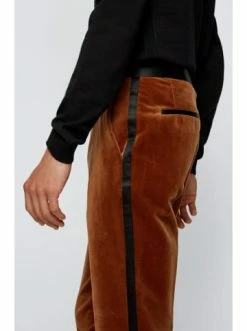 Großhandel 😀 Bekleidung BOSS Smoking-Hose 'H-Genius' Braun (215) Günstig Kaufen 🧨 8 Großhandel 😀 Bekleidung BOSS Smoking-Hose 'H-Genius' Braun (215) Günstig Kaufen 🧨 -Boss Verkaufsgeschäft boss smoking hose h genius braun 215 2